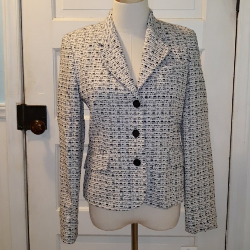 Harve Bernard by Benard Holtzman 6 blazer nwt